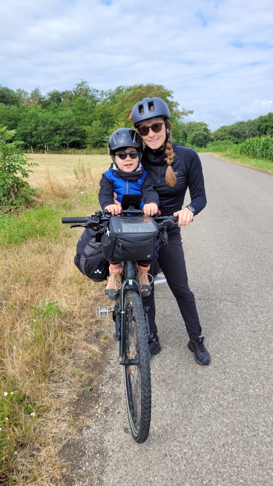 Blandine et son enfant sur leur vélo